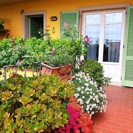 Bed and Breakfast Casa Marta Massa  Esterno foto